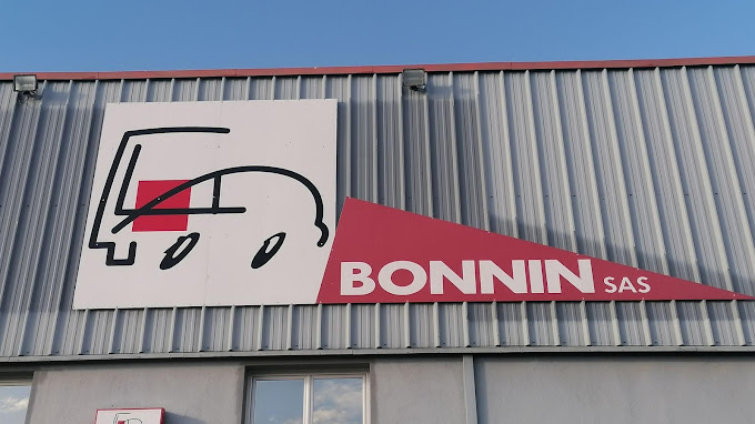 Aperçu des activités de la casse automobile BONNIN SAS située à MIGNE-AUXANCES (86440)